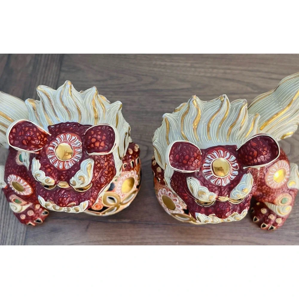 Vintage Japanese Shisa Foo Dog Pair Kutani Style Moriage Porcelain 7.75